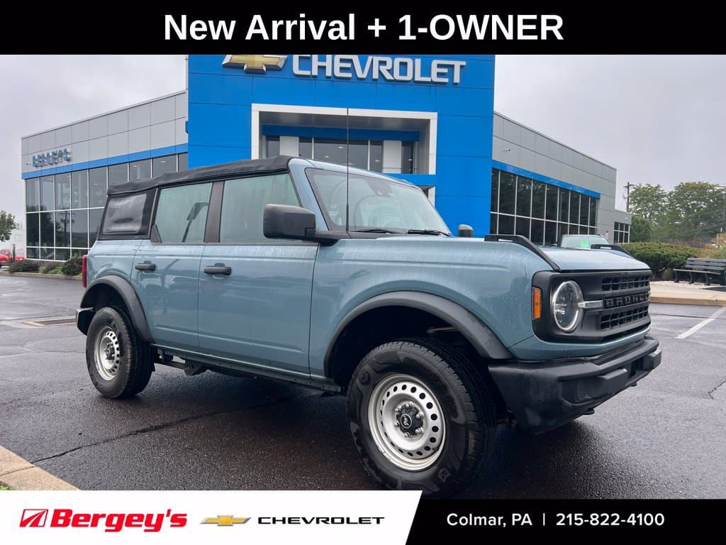 2022 Ford Bronco Base — photo 1 of 13