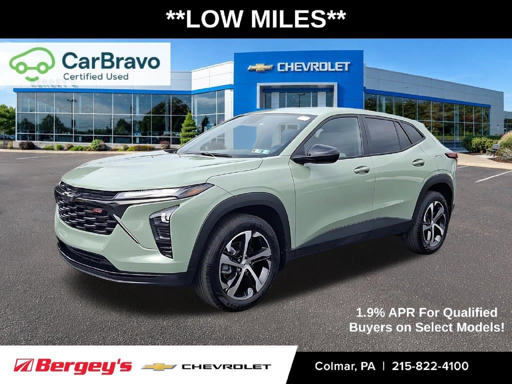 2024 Chevrolet Trax 1RS — photo 1 of 44