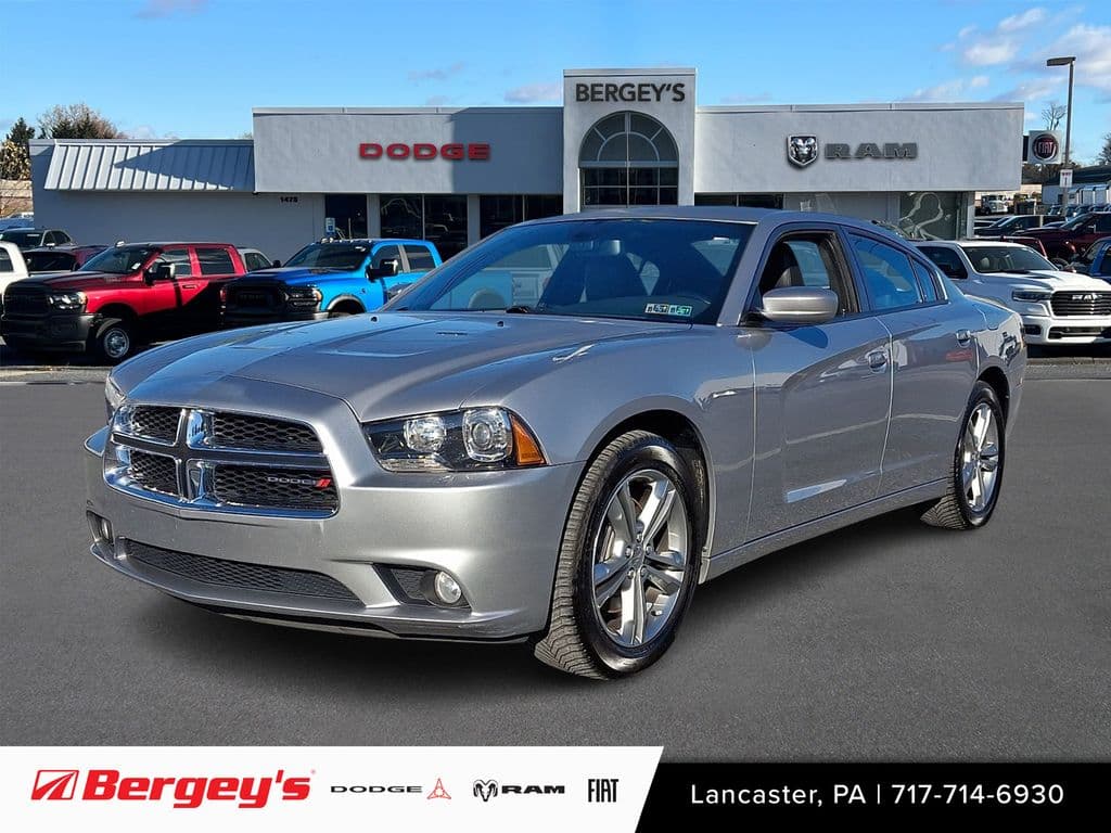 2014 Dodge Charger SXT — photo 1 of 37