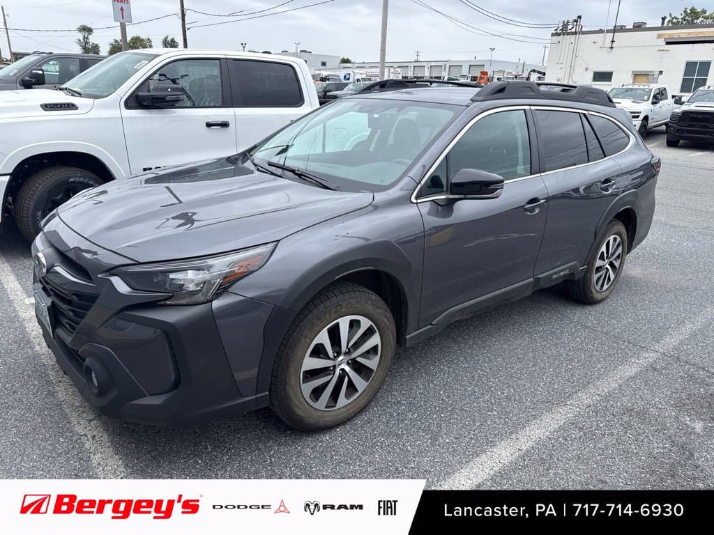 2025 Subaru Outback Premium — photo 1 of 16