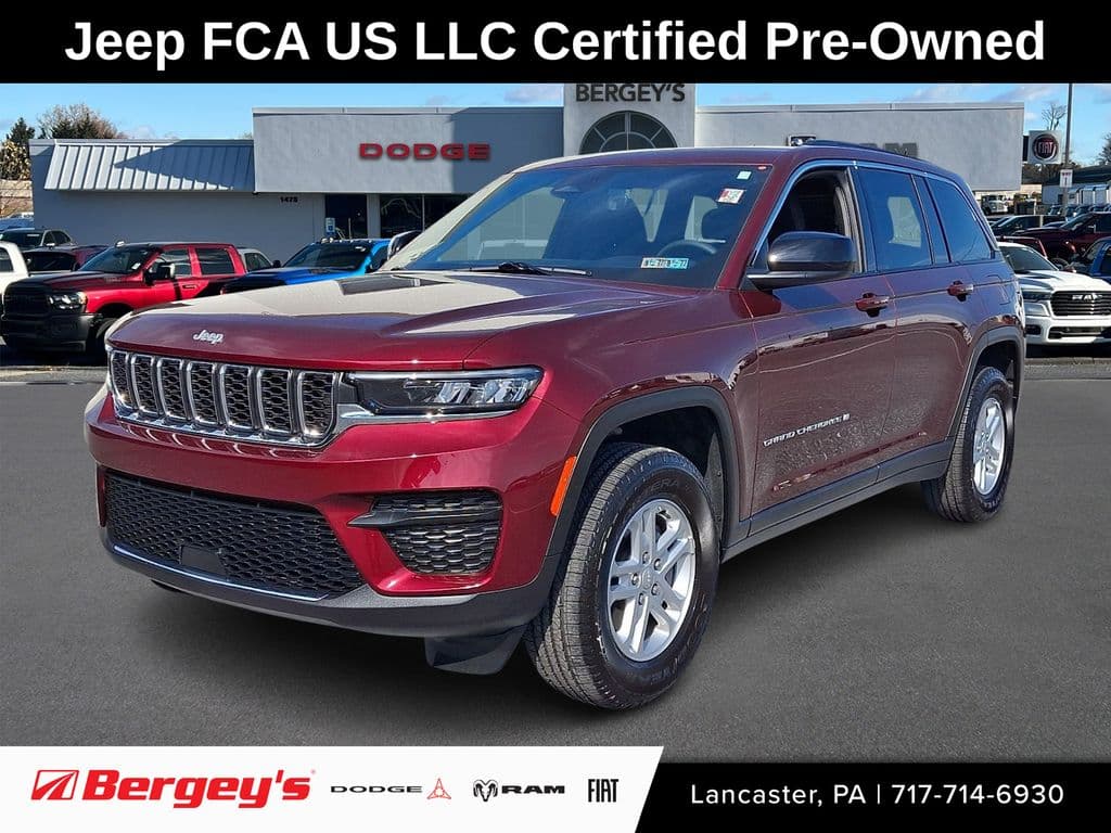 2025 Jeep Grand Cherokee Laredo — photo 1 of 38