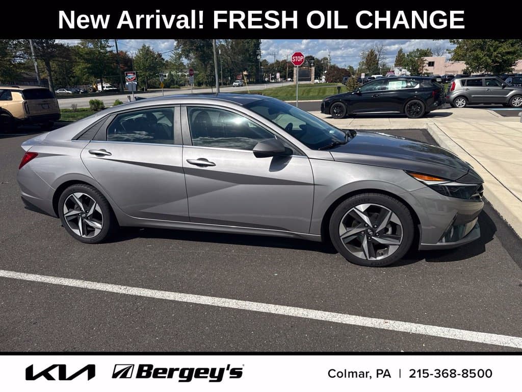 2021 Hyundai Elantra Limited — photo 1 of 18