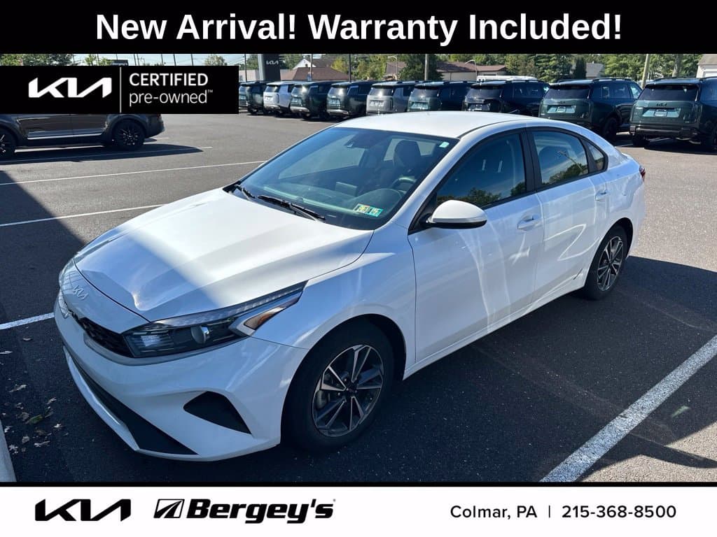 2023 Kia Forte LXS — photo 1 of 15