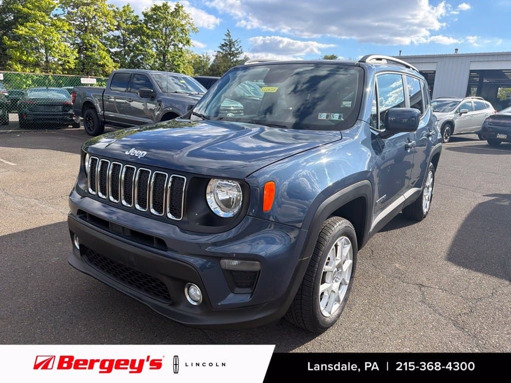 2020 Jeep Renegade Latitude — photo 1 of 38