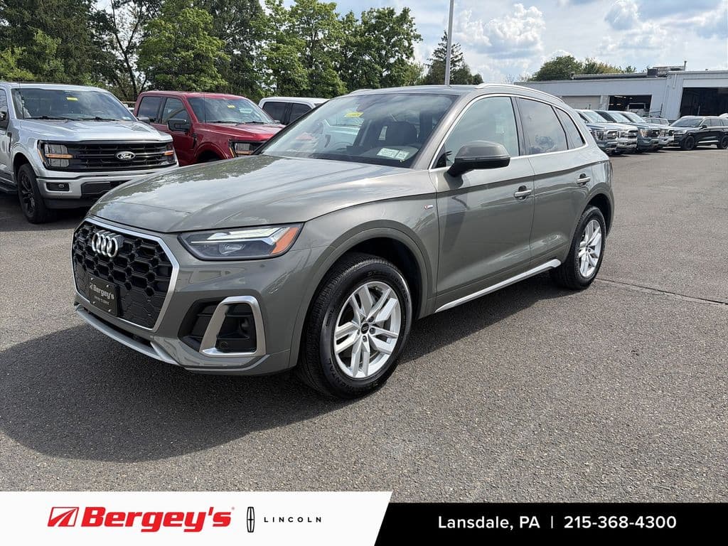 2024 Audi Q5 Base — photo 1 of 38
