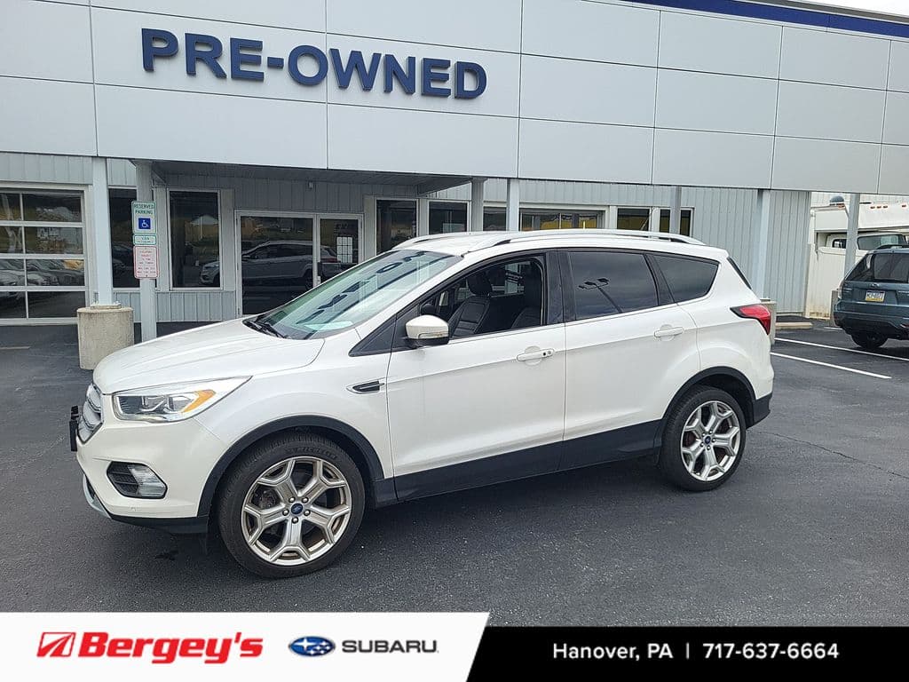 2019 Ford Escape Titanium — photo 1 of 15