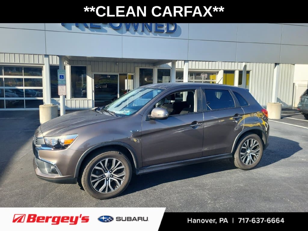 2016 Mitsubishi Outlander ES — photo 1 of 15