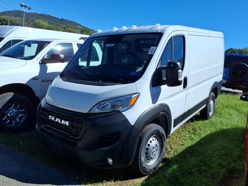 2027 RAM ProMaster Cargo Van Tradesman — photo 1 of 18