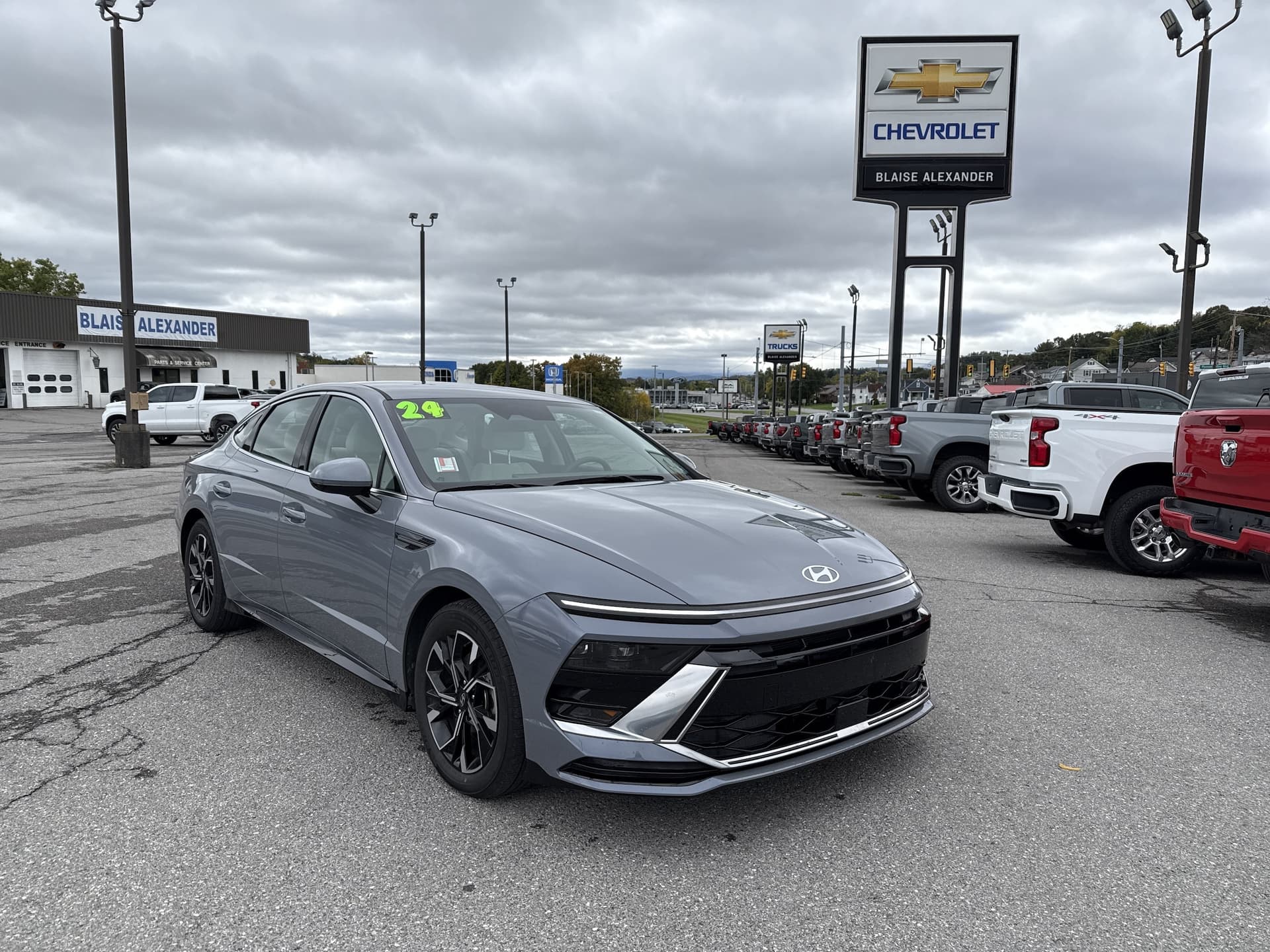 2024 Hyundai Sonata SEL — photo 1 of 28
