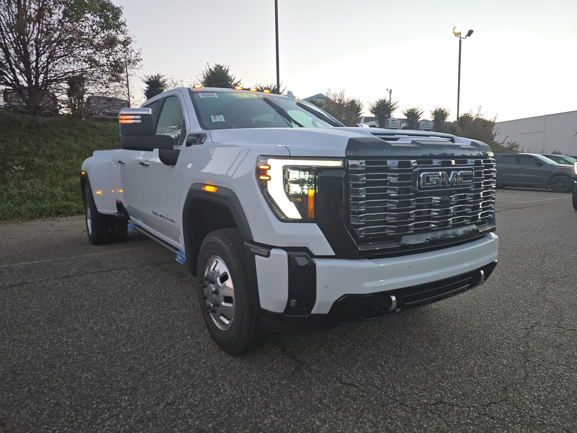 2026 GMC Sierra 3500HD Denali Ultimate — photo 1 of 38