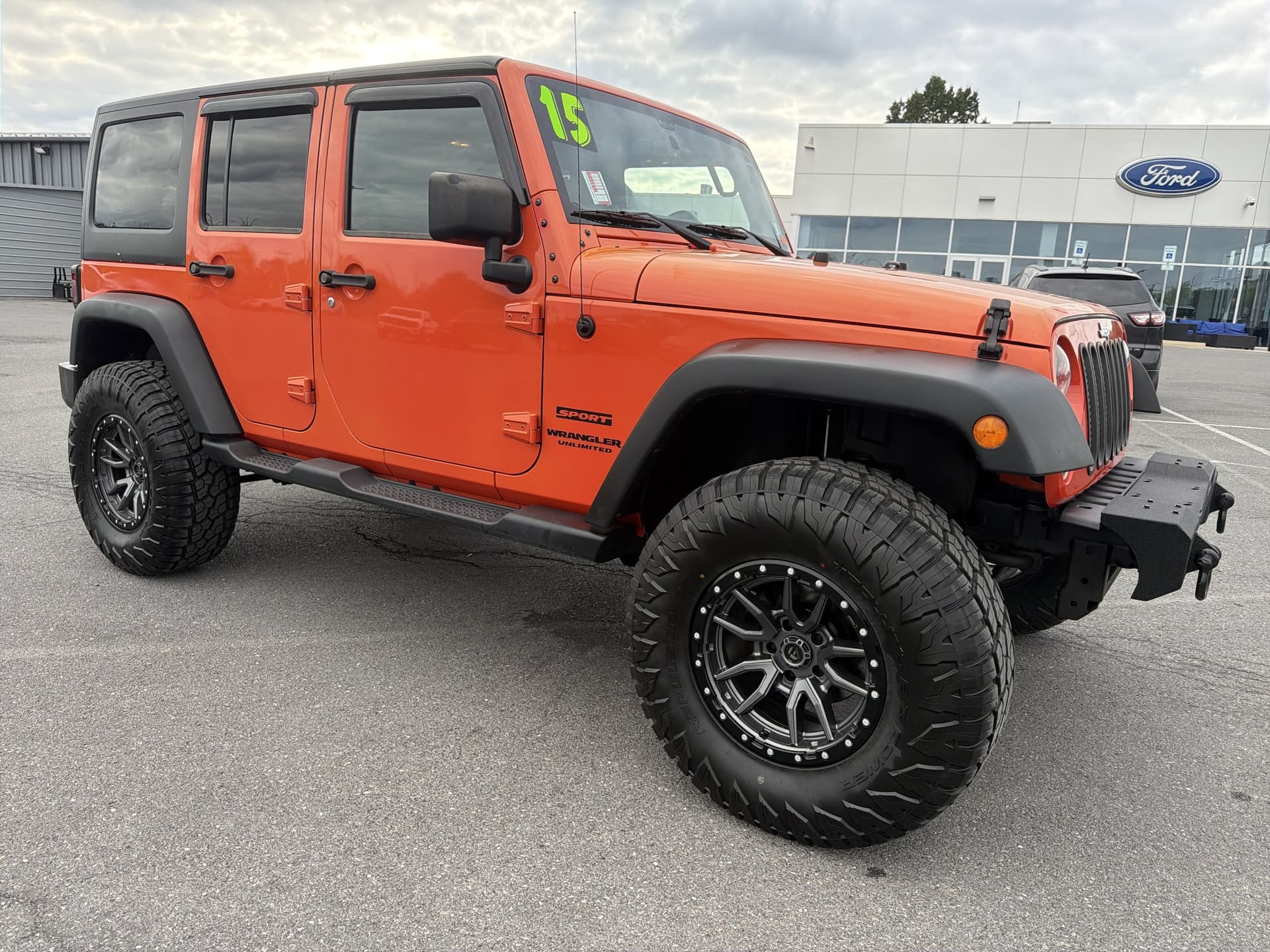 2015 Jeep Wrangler Unlimited Sport — photo 1 of 31