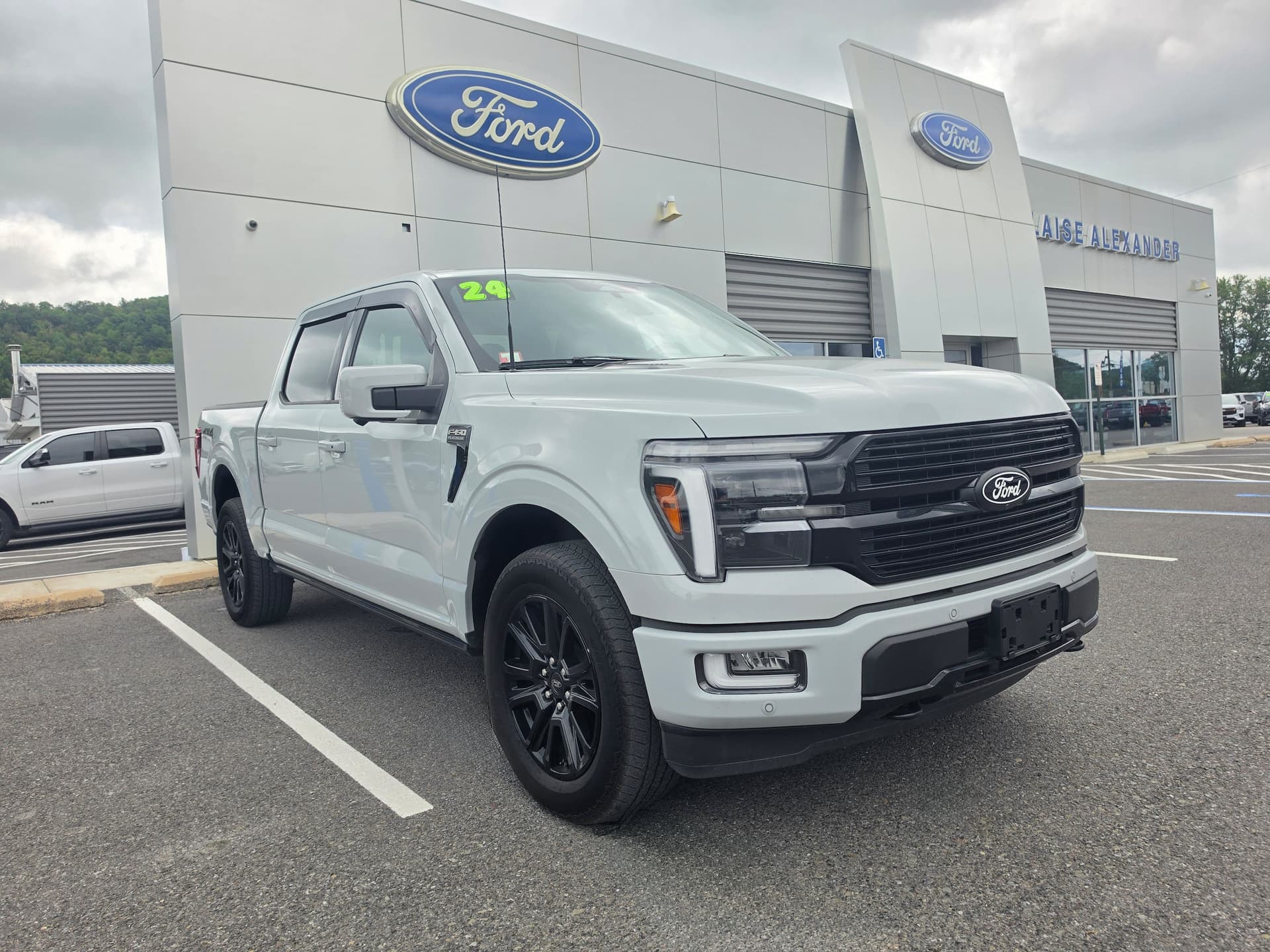 2024 Ford F-150 Platinum — photo 1 of 45