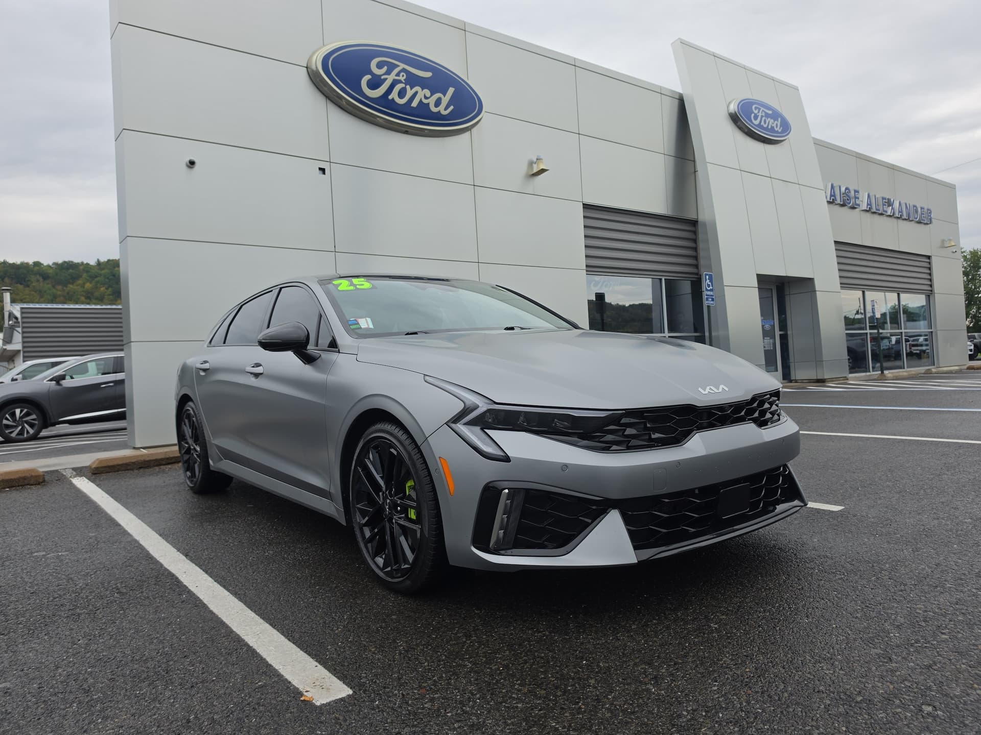 2025 Kia K5 GT — photo 1 of 49
