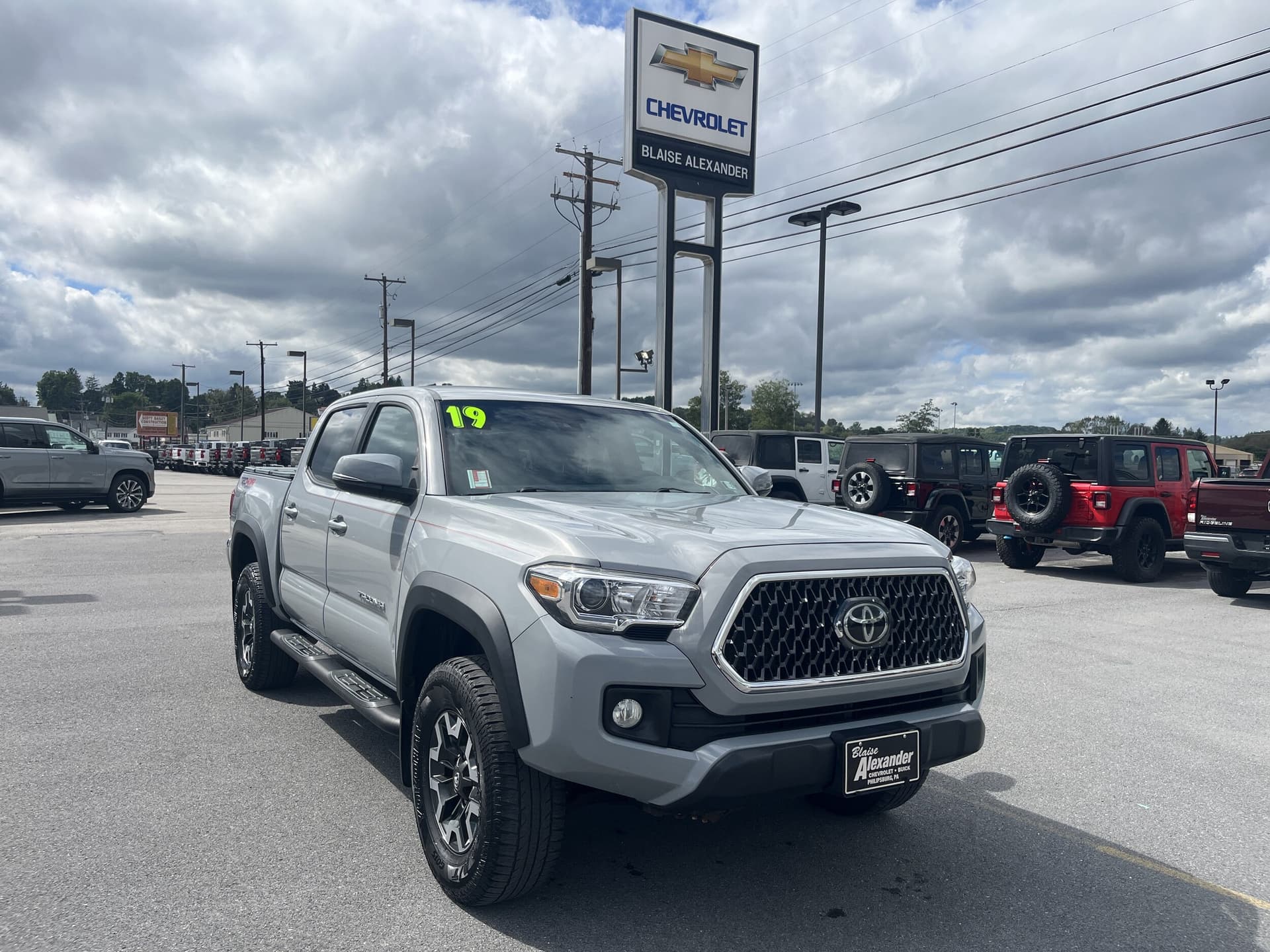 2019 Toyota Tacoma 4WD SR — photo 1 of 12