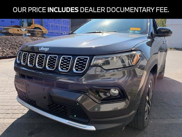 2024 Jeep Compass Limited — photo 1 of 9