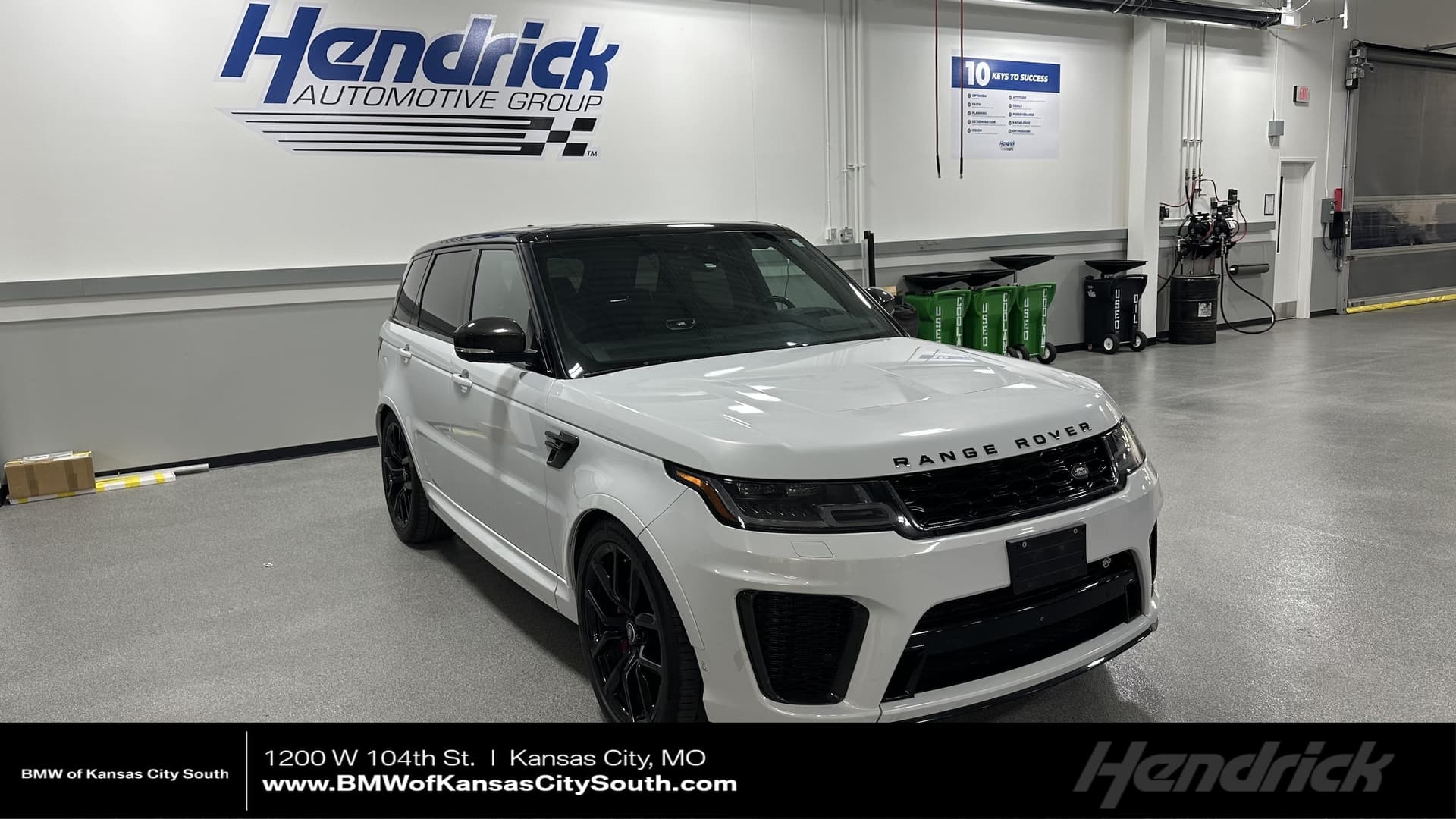 2019 Land Rover Range Rover Sport SVR — photo 1 of 35