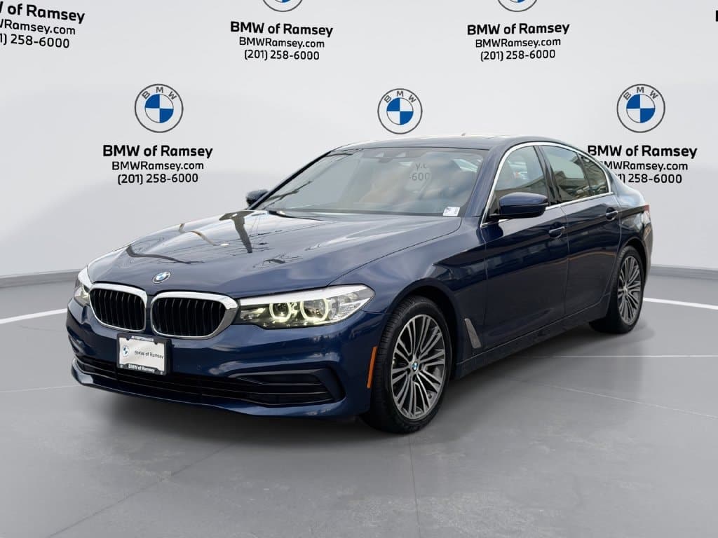 2019 BMW 5 Series 530i xDrive — photo 1 of 29