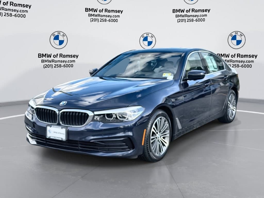 2019 BMW 5 Series 530i xDrive — photo 1 of 29
