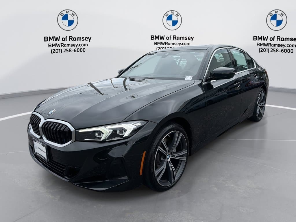2024 BMW 3 Series 330i xDrive — photo 1 of 29