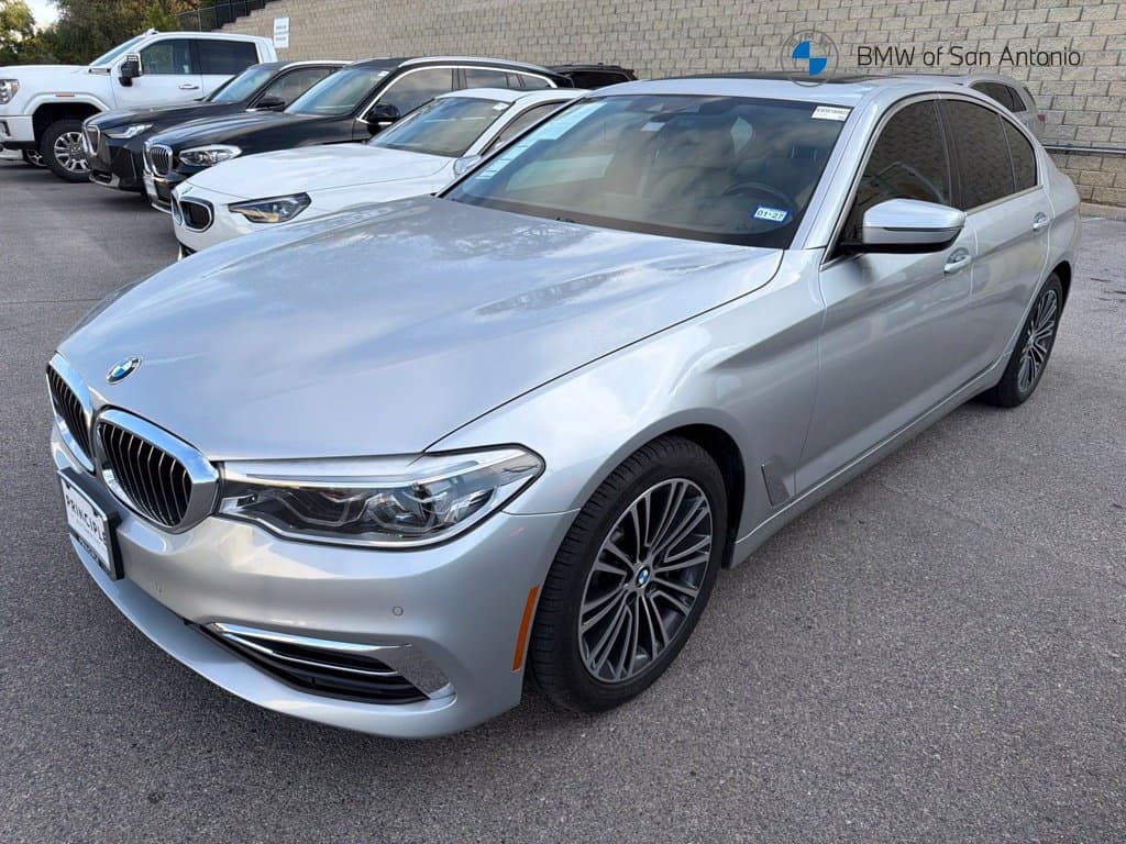 2019 BMW 5 Series 530i — photo 1 of 5