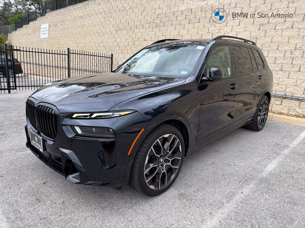 2024 BMW X7 xDrive40i — photo 1 of 3