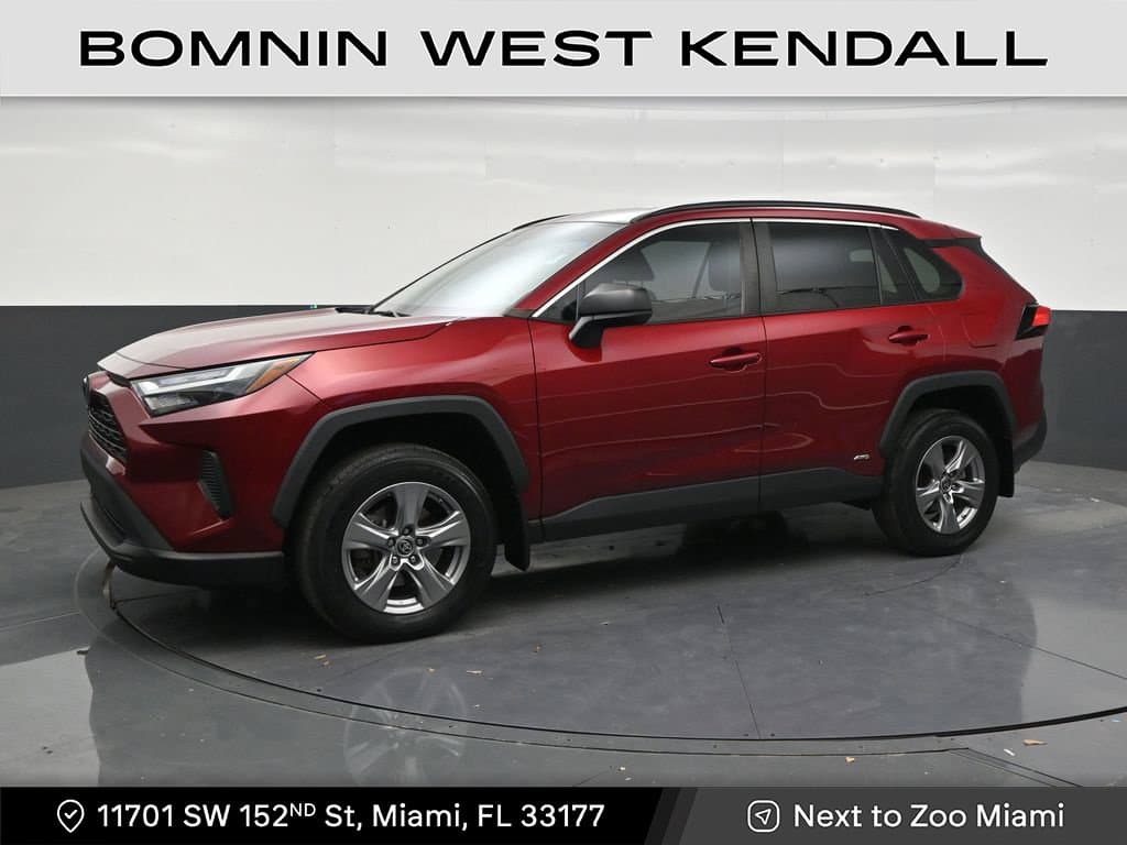 2024 Toyota RAV4 Hybrid LE — photo 1 of 33