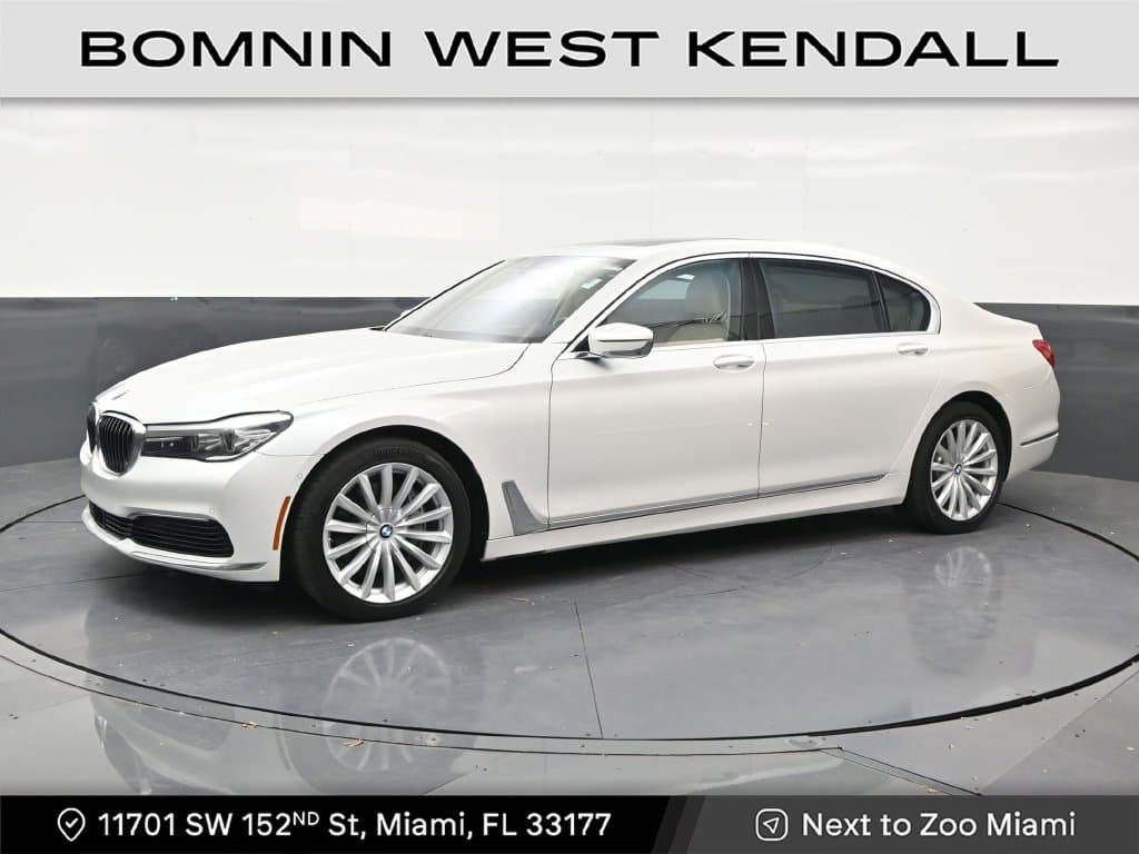 2019 BMW 7 Series 740i — photo 1 of 33