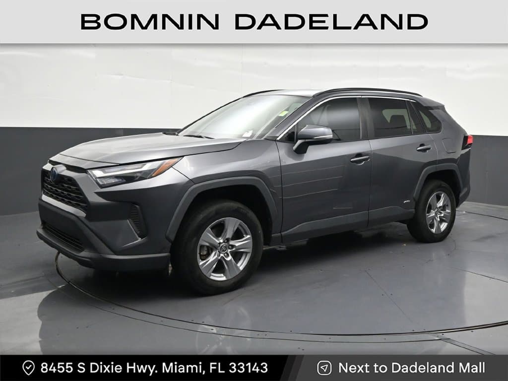 2022 Toyota RAV4 Base — photo 1 of 39