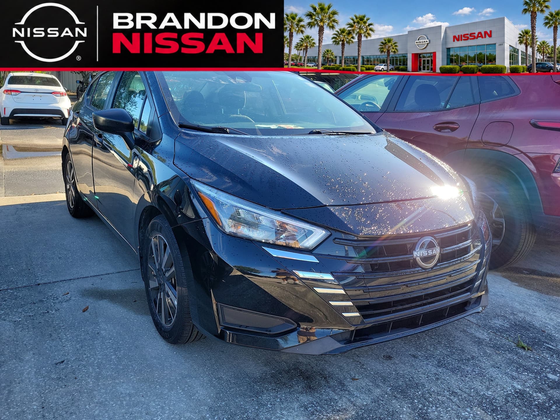 2025 Nissan Versa Base — photo 1 of 9