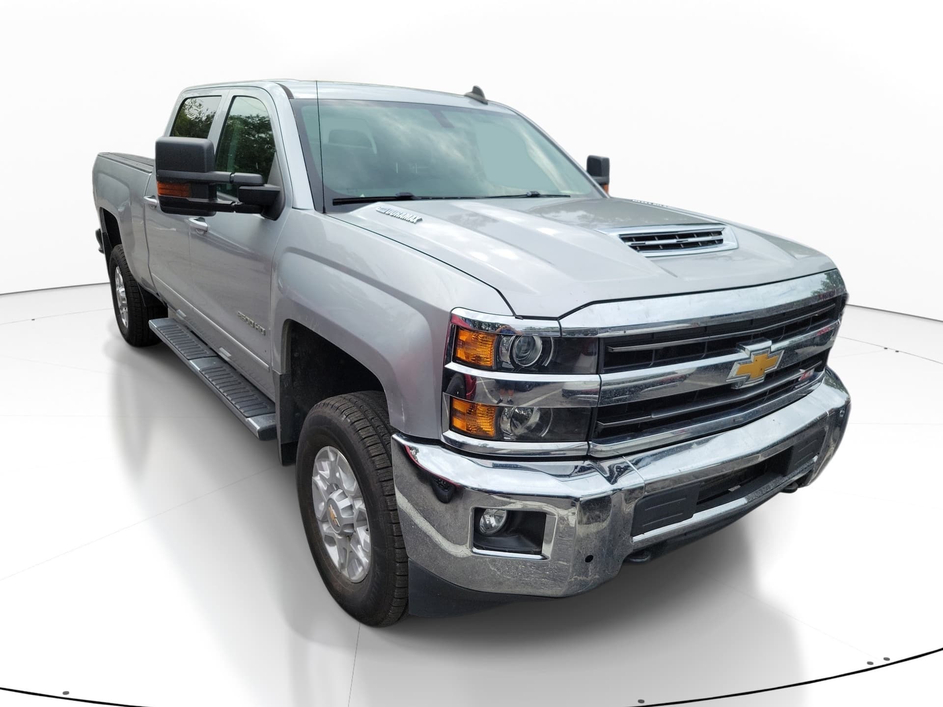2018 Chevrolet Silverado 2500HD LT — photo 1 of 10