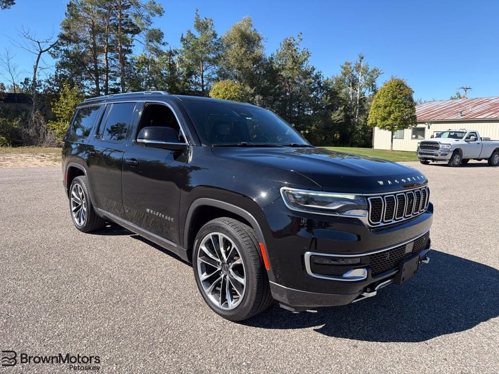 2022 Jeep Wagoneer Series III — photo 1 of 10