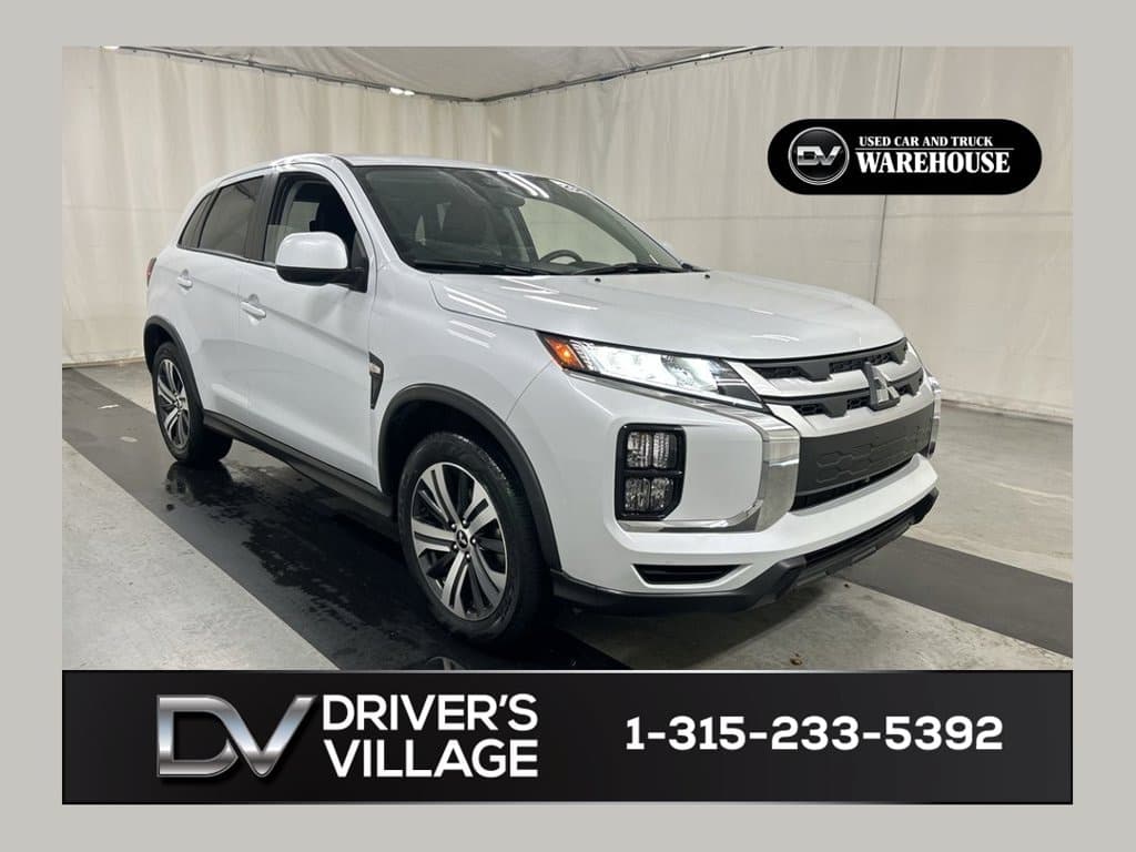 2025 Mitsubishi Outlander Sport Base — photo 1 of 23