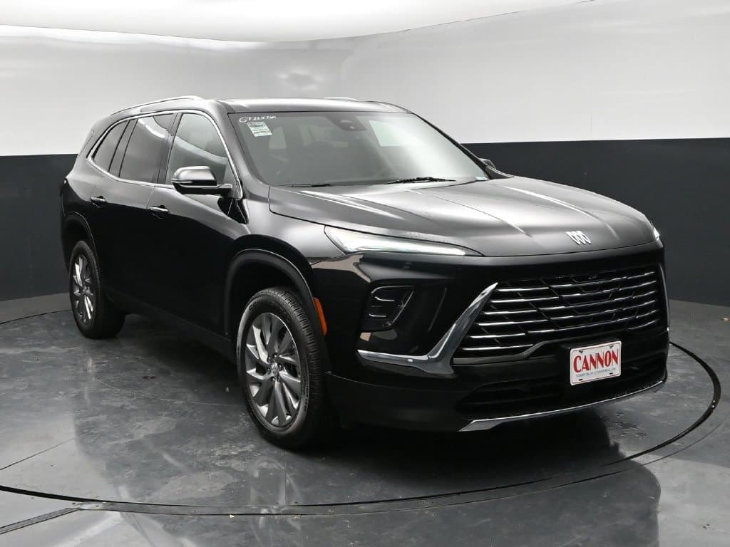 2025 Buick Enclave Preferred — photo 1 of 42