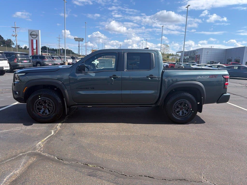 2027 Nissan Frontier PRO-4X — photo 1 of 28