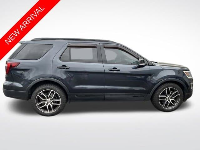 2017 Ford Explorer Sport — photo 1 of 11