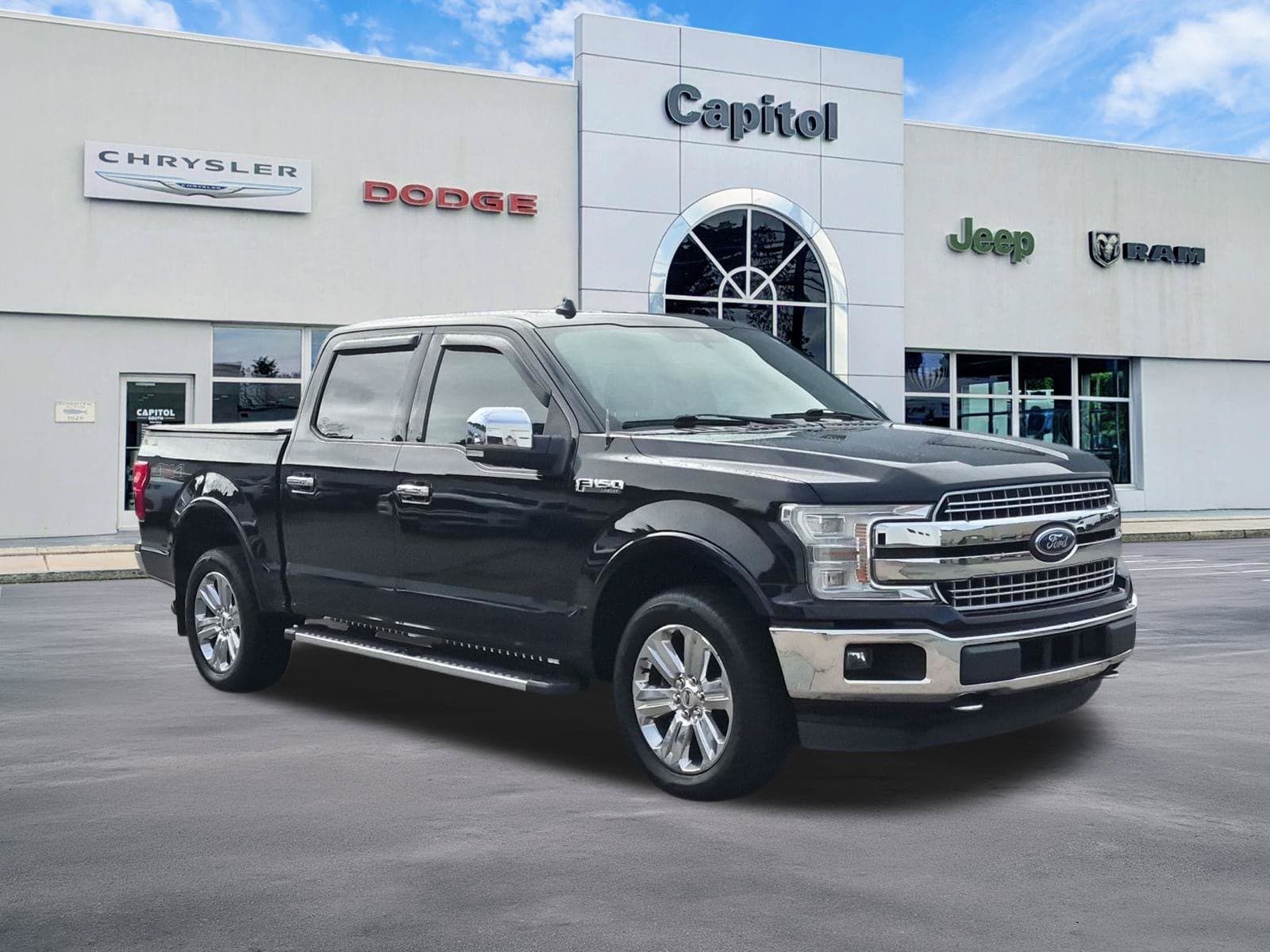 2019 Ford F-150 LARIAT — photo 1 of 33