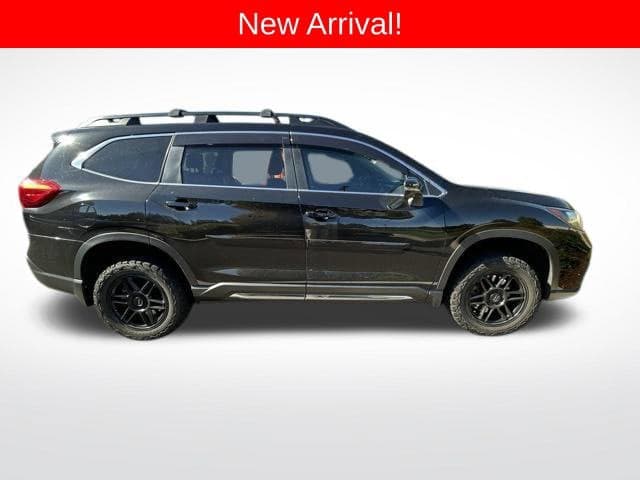 2022 Subaru Ascent Limited — photo 1 of 9