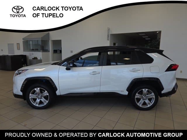 2023 Toyota RAV4 Hybrid XSE — photo 1 of 30