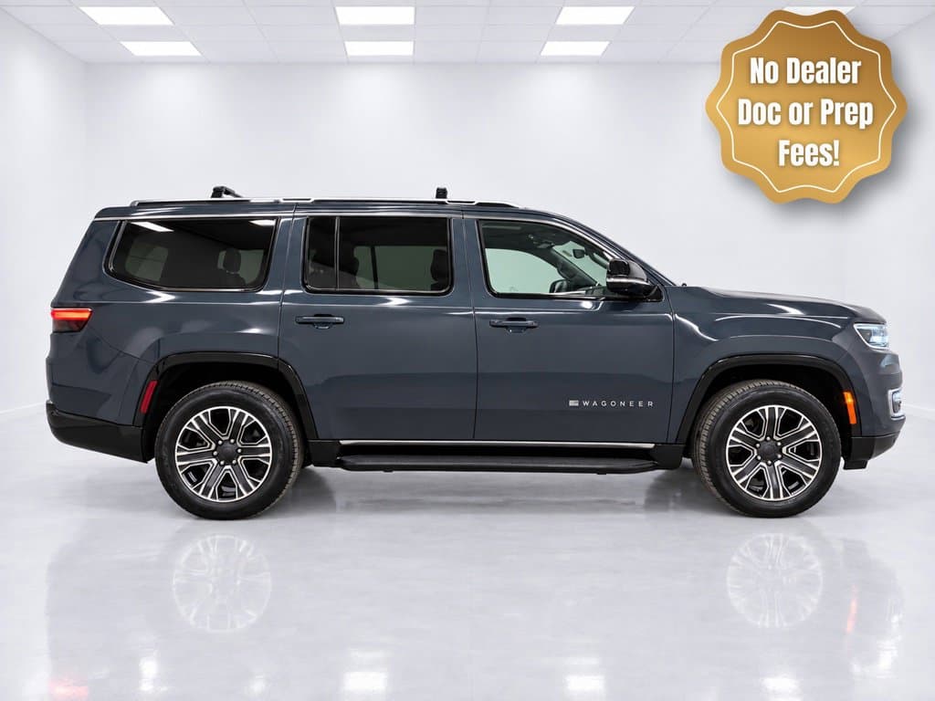 2023 Jeep Wagoneer Base — photo 1 of 30