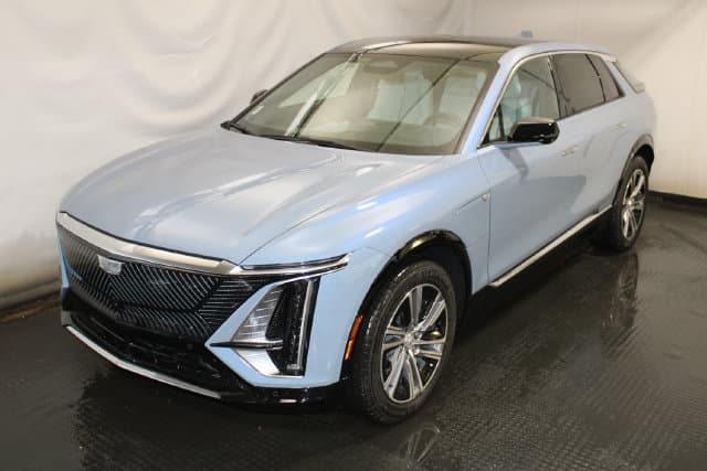 2027 Cadillac LYRIQ Luxury — photo 1 of 58