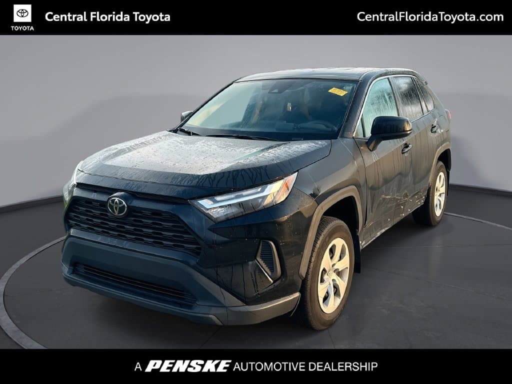 2024 Toyota RAV4 LE — photo 1 of 32