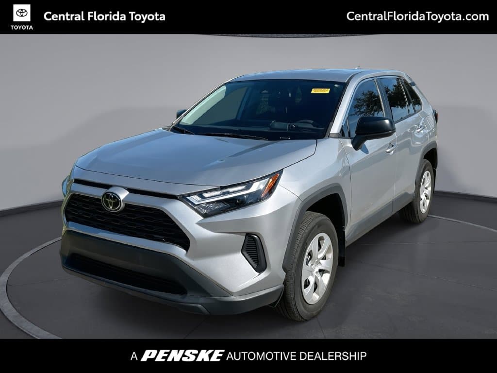 2024 Toyota RAV4 LE — photo 1 of 32