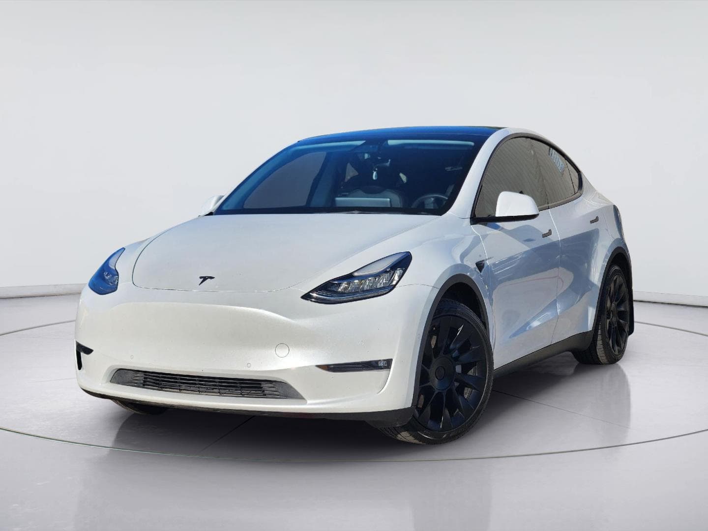 2021 Tesla Model Y Long Range — photo 1 of 33