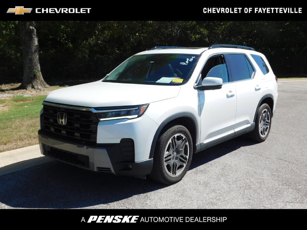 2026 Honda Pilot Touring — photo 1 of 12