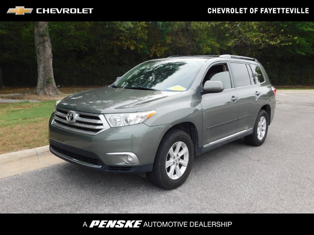 2011 Toyota Highlander Base — photo 1 of 12