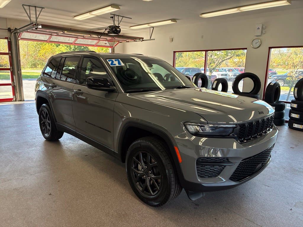2027 Jeep Grand Cherokee Laredo X — photo 1 of 57