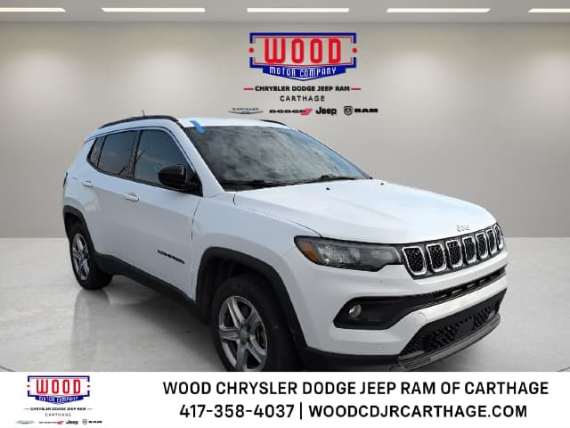 2024 Jeep Compass Latitude — photo 1 of 18