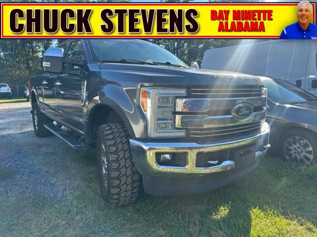 2017 Ford Super Duty F-250 SRW Lariat — photo 1 of 17