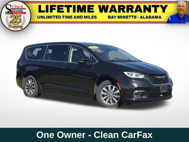 2024 Chrysler Pacifica Hybrid Select — photo 1 of 34