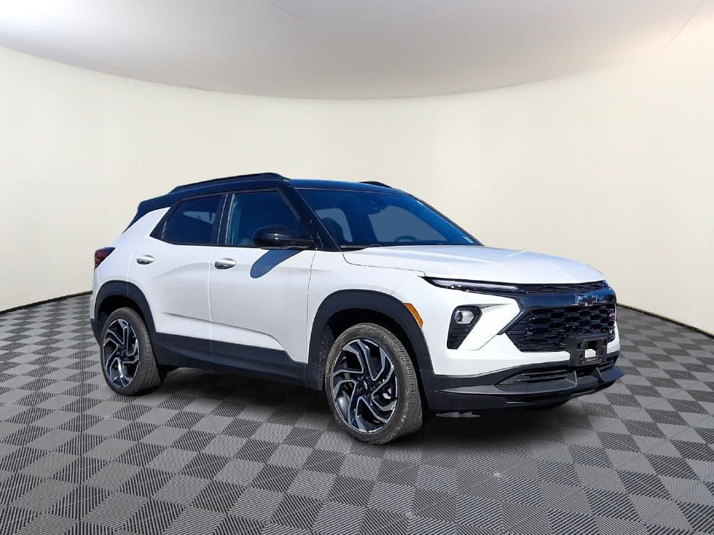 2024 Chevrolet Trailblazer RS — photo 1 of 30